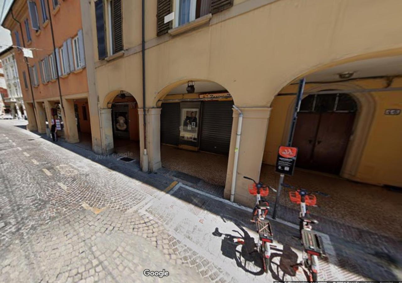 La Nicchia, Bologna